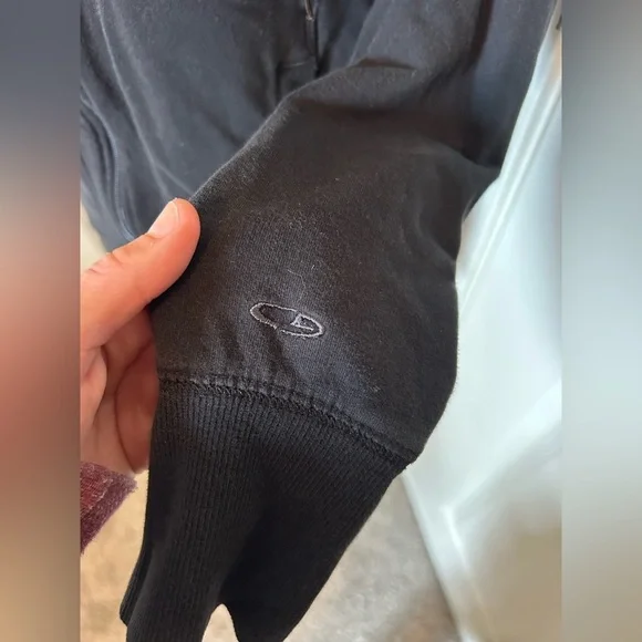 Y2K champion Black Zip-Up Hoodie - Picture 3 of 6